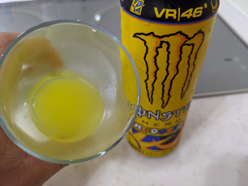 モンスターエナジーザドクター（ロッシ缶）を8割程飲んだ後